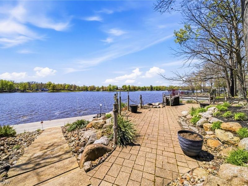 2528 Tupelo Drive, Roaming Shores, OH 44084 Photo 6