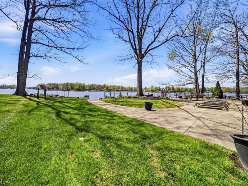 2528 Tupelo Drive, Roaming Shores, OH 44084 Photo 7