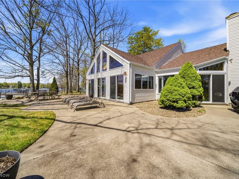2528 Tupelo Drive, Roaming Shores, OH 44084 Photo 8