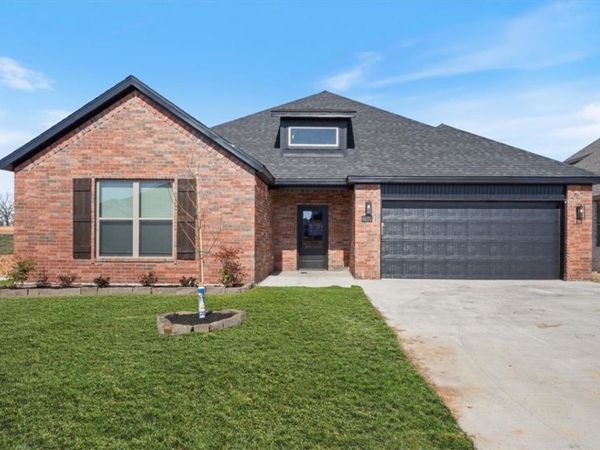 6800 SW Orange Avenue , Bentonville, AR 72713