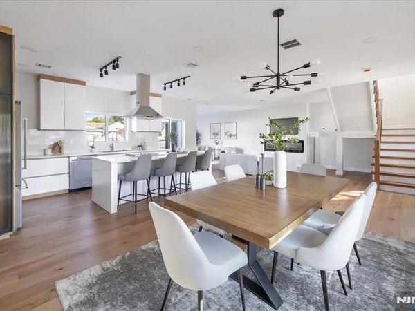 27 Sullivan Drive, EMERSON, NJ 07630