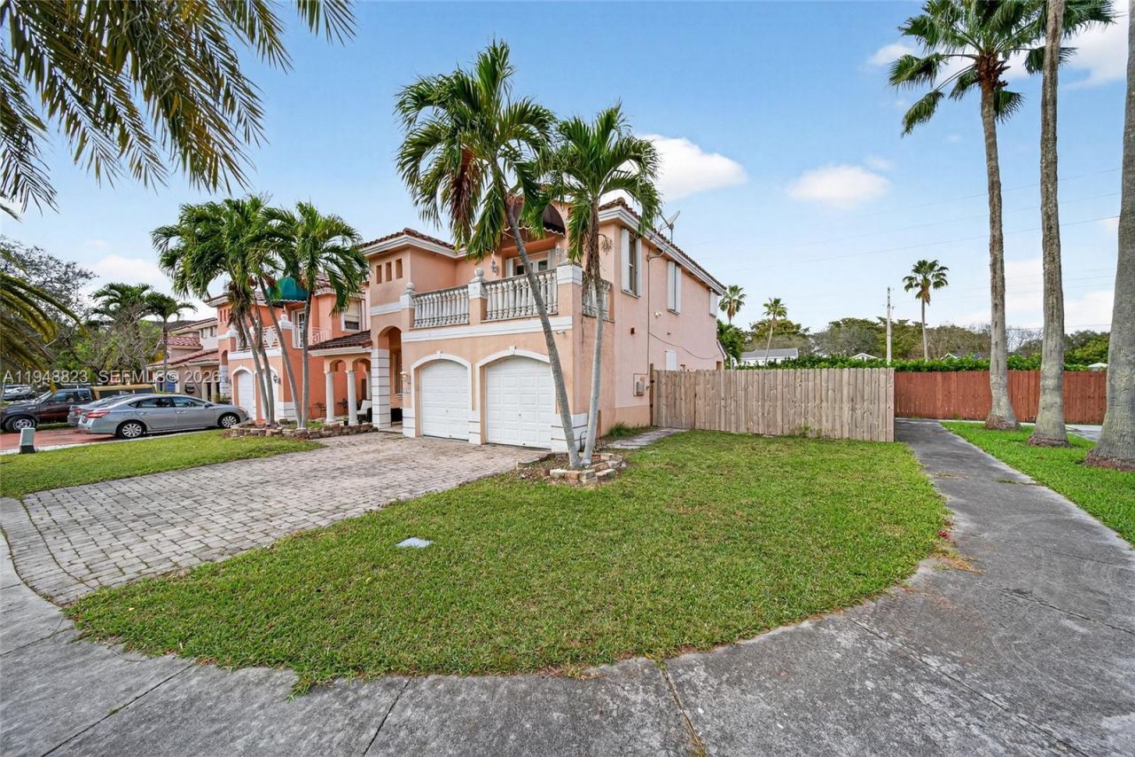 13921 SW 152nd Ter, Miami, FL 33177 Photo