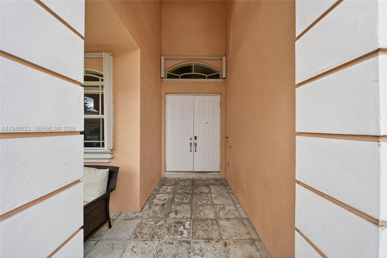 13921 SW 152nd Ter, Miami, FL 33177 Photo