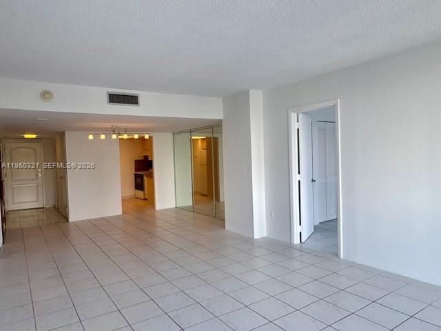 3675 N Country Club Dr, Unit 210, Aventura, FL 33180 Photo