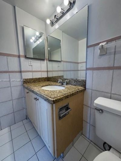 3675 N Country Club Dr, Unit 210, Aventura, FL 33180 Photo