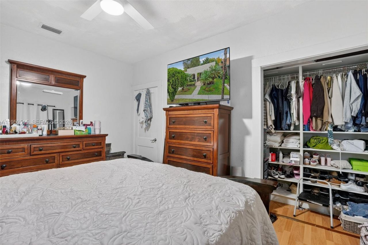 1649 SW 11th Ter, Miami, FL 33135 Photo