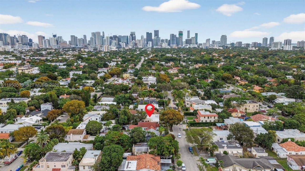 1649 SW 11th Ter, Miami, FL 33135 Photo