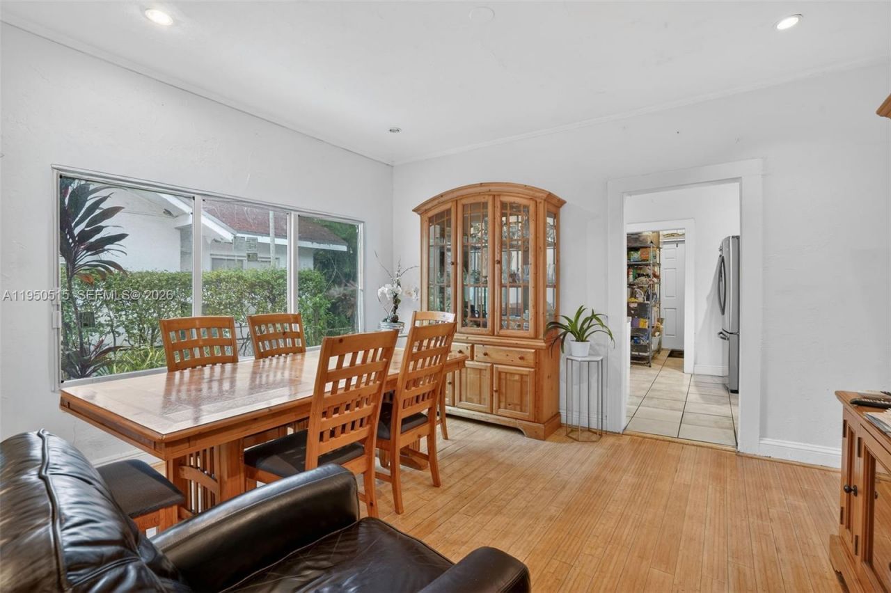 1649 SW 11th Ter, Miami, FL 33135 Photo