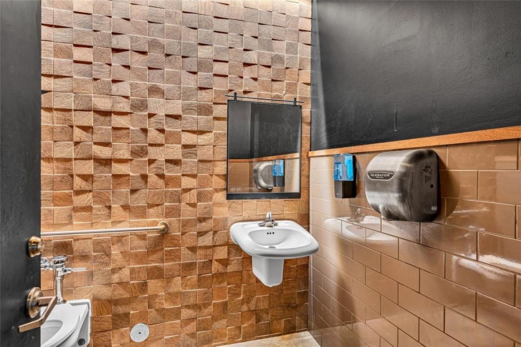 815 NE 13th Street, Fort Lauderdale, FL 33304 Photo