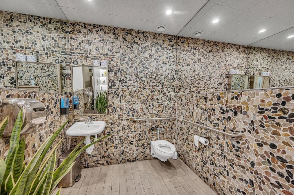 815 NE 13th Street, Fort Lauderdale, FL 33304 Photo