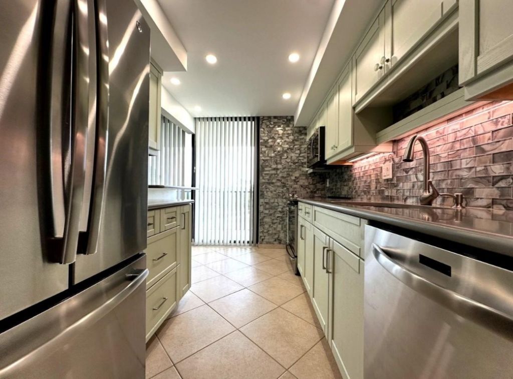 1350 River Reach Drive, Unit 501, Fort Lauderdale, FL 33315 Photo