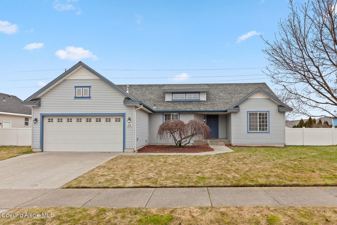 8188 N Ainsworth Dr, Hayden, ID 83835 Main Photo