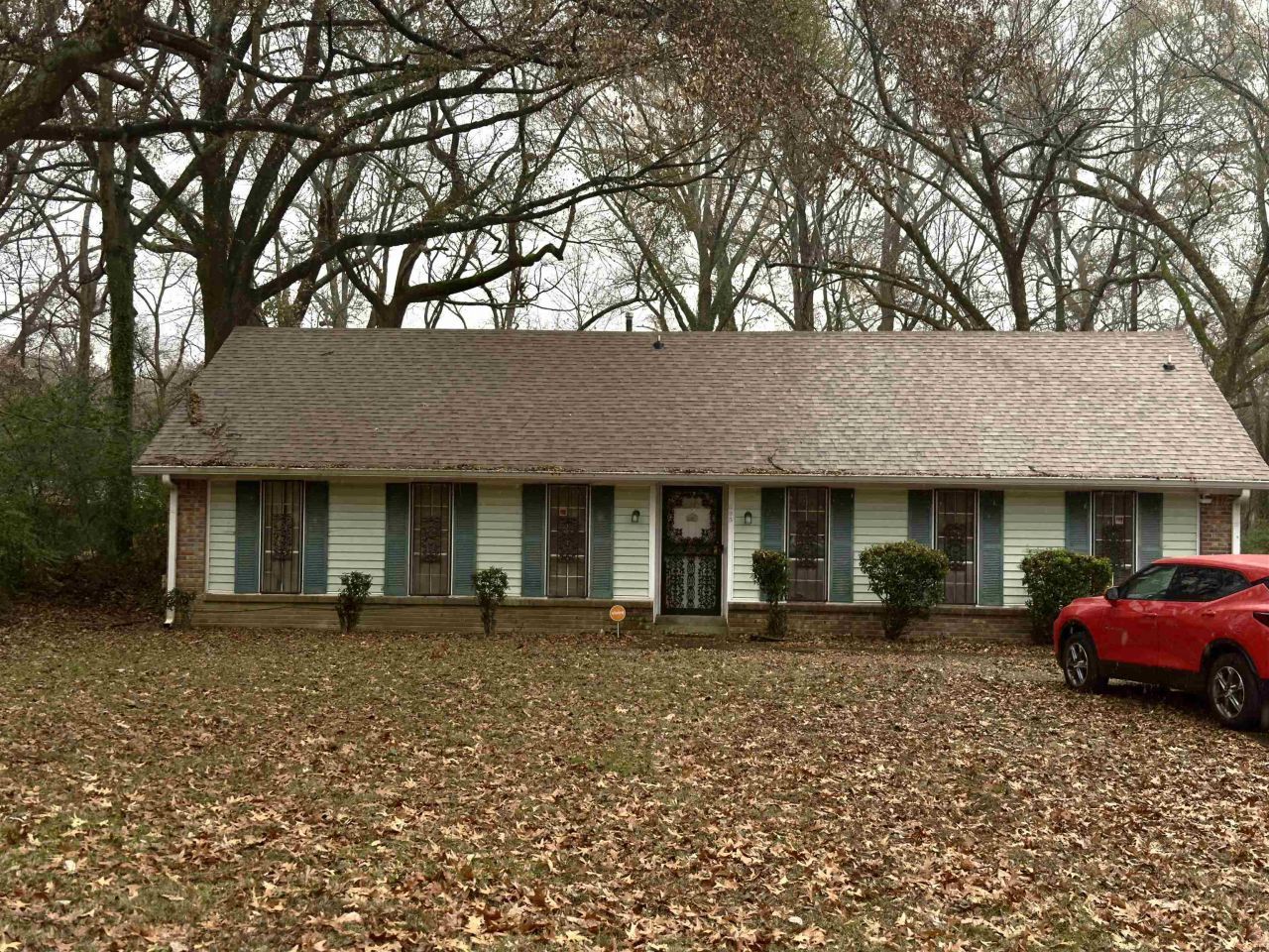 895 Brownlee Rd, Memphis, TN 38116 Main Photo