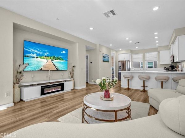 27120 Valley Oak Place, Valencia, CA 91381