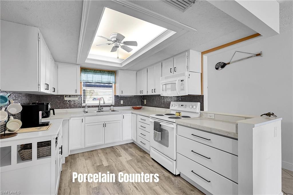 1304 Miramar St, Unit 103, Cape Coral, FL 33904 Photo