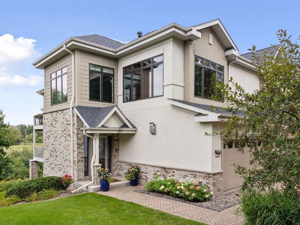 101 Willoughby Way E, Minnetonka, MN 55305