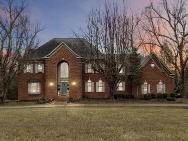 484 Woods Edge Drive, London, KY 40741