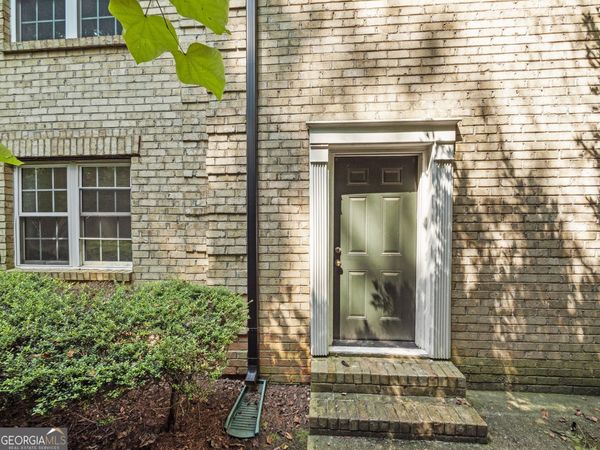 310 Winding River Drive, Unit C, Sandy Springs, GA 30350