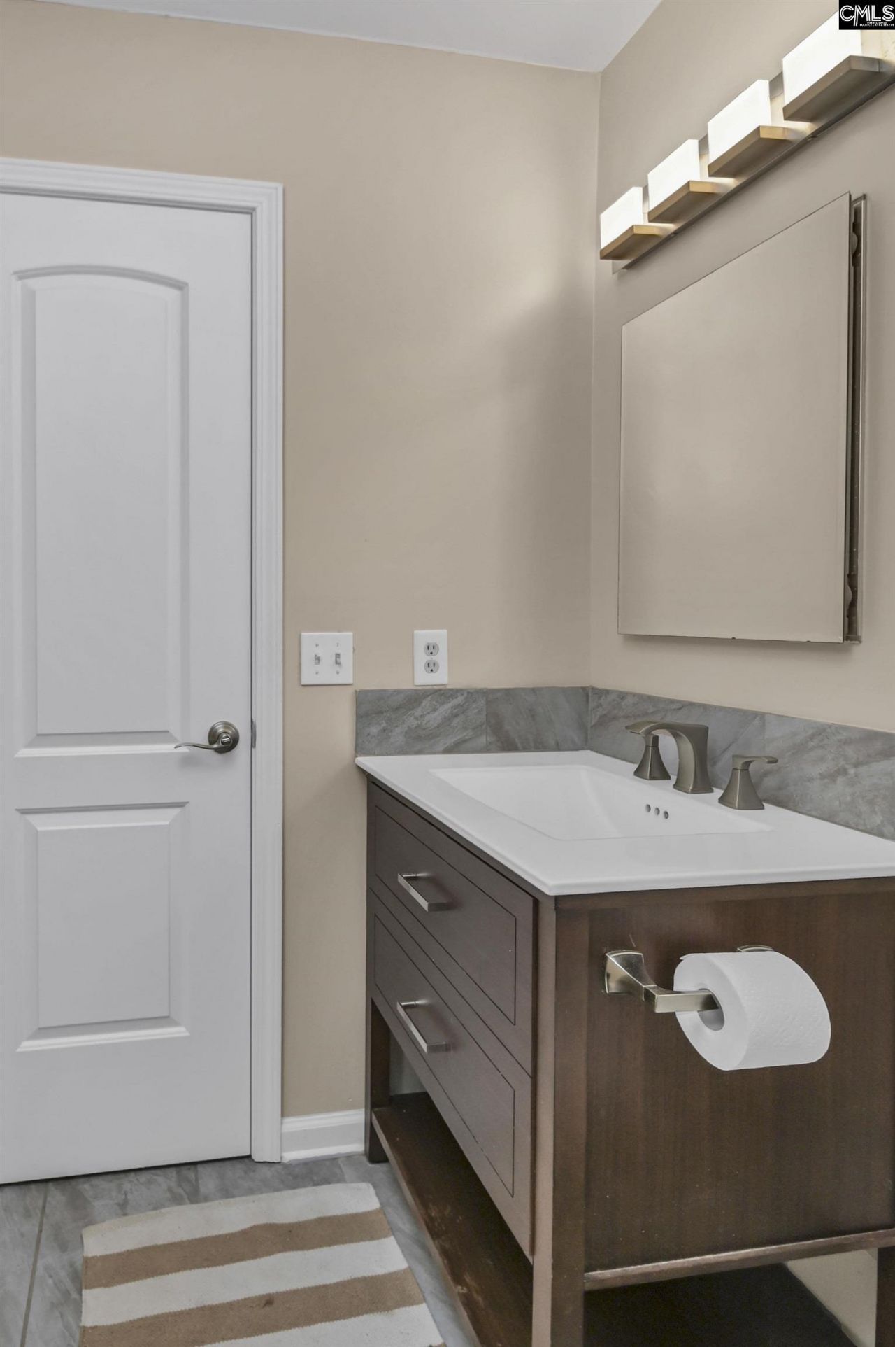 1571 Chestnut Road  Photo 26