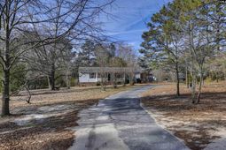 1571 Chestnut Road  photo 4