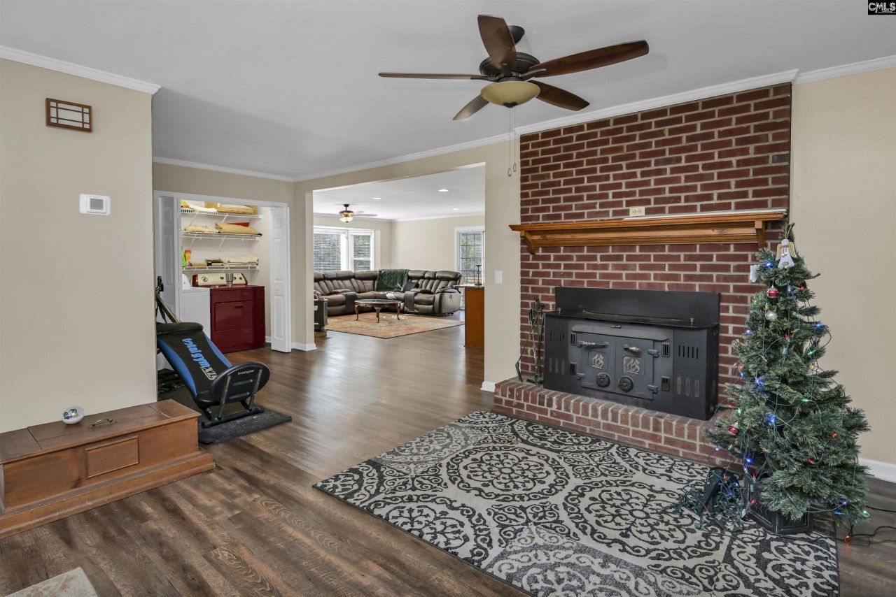 1571 Chestnut Road  Photo 43