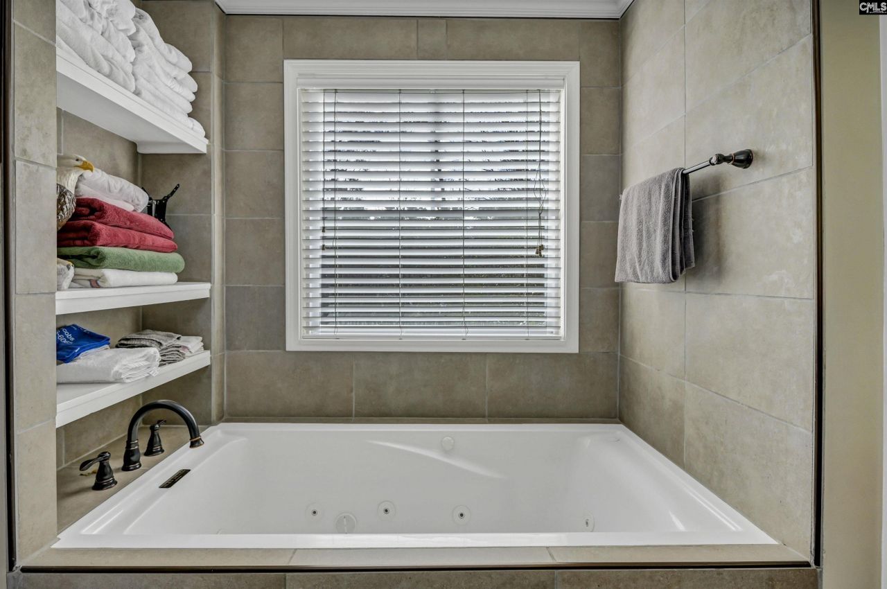 1571 Chestnut Road  Photo 47