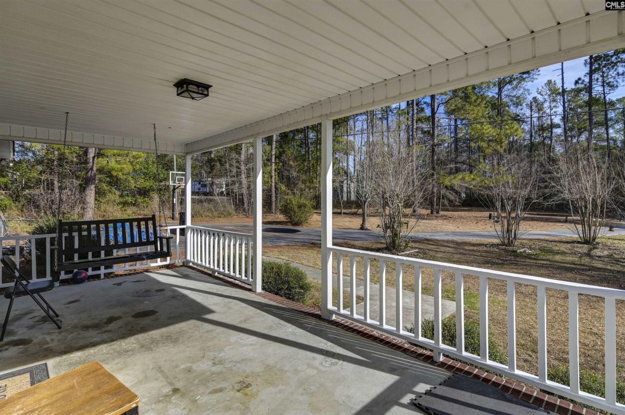 1571 Chestnut Road  Photo 8