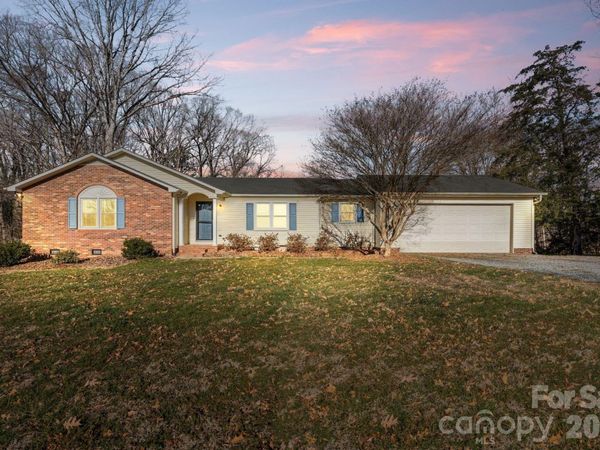 6200 Starlight Drive, Concord, NC 28027