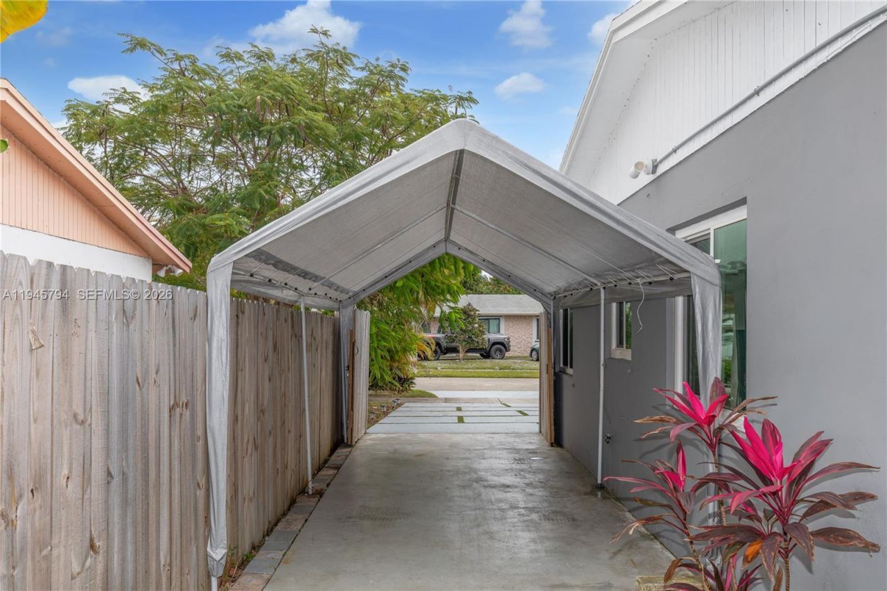 15244 SW 108th Ct, Miami, FL 33157 Photo