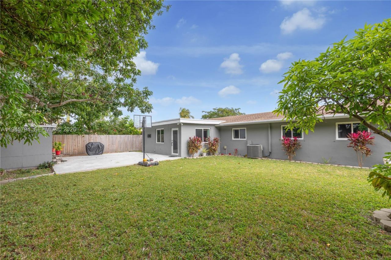 15244 SW 108th Ct, Miami, FL 33157 Photo