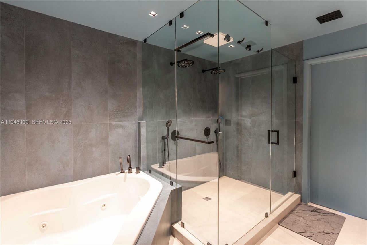 700 NE 25th St, Unit 2002, Miami, FL 33137 Photo