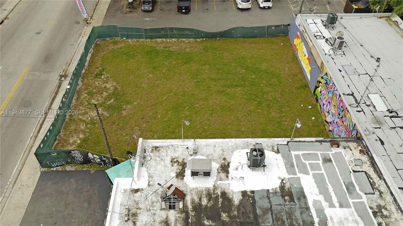 2219 NW 28th St , Miami, FL 33142 Photo