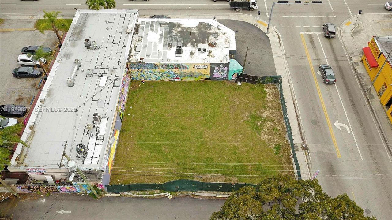 2219 NW 28th St , Miami, FL 33142 Photo