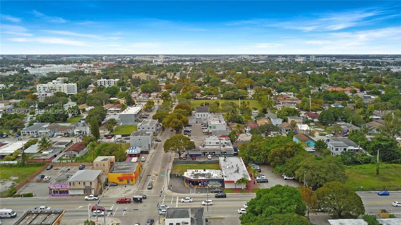 2219 NW 28th St , Miami, FL 33142 Photo