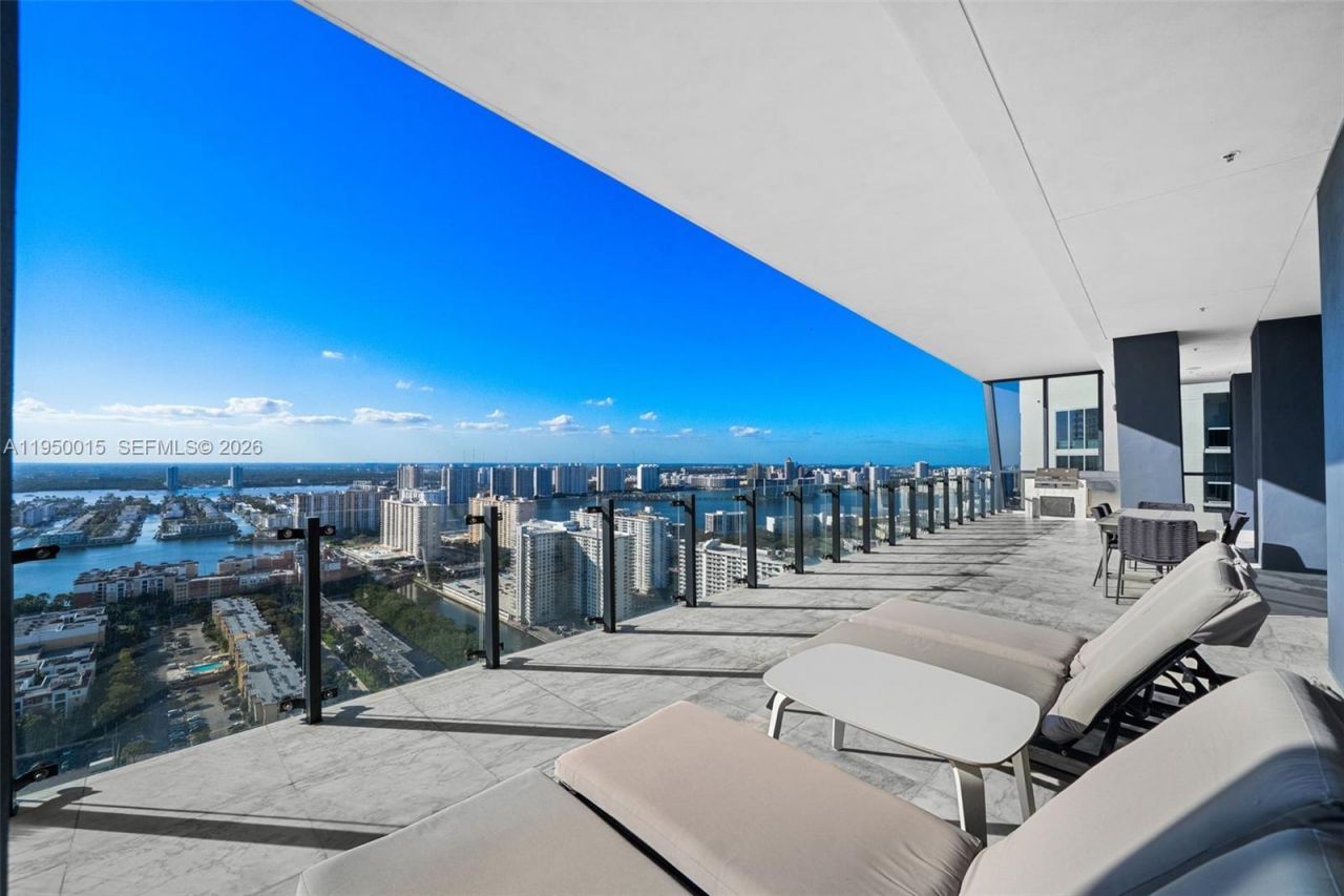 17141 Collins Ave , Unit 3002, Sunny Isles Beach, FL 33160 Photo