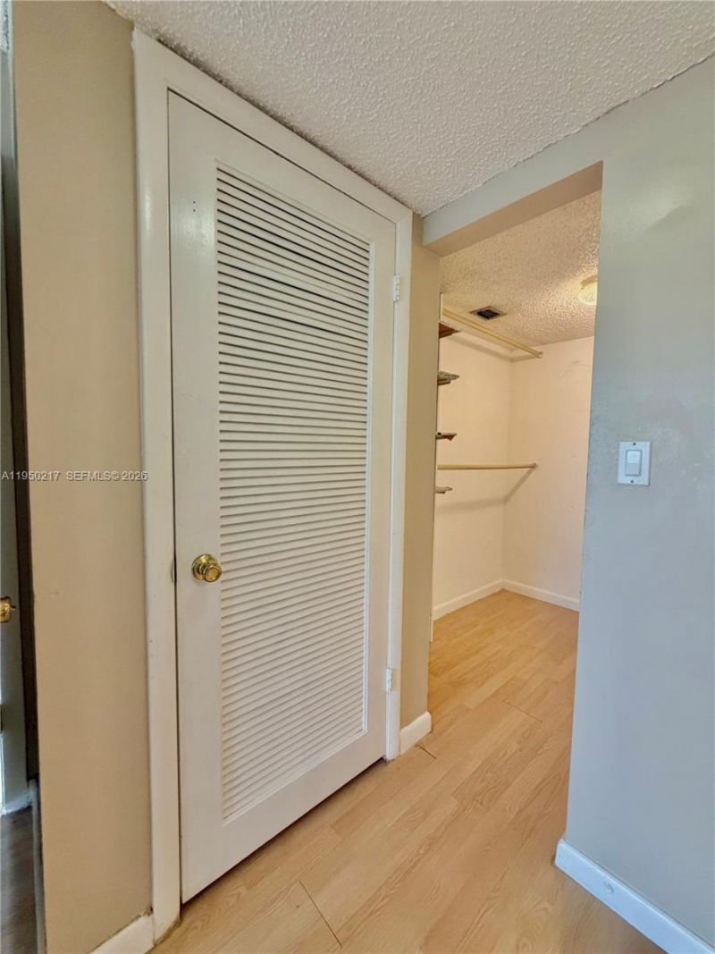 2320 S Cypress Bend Dr, Unit 206, Pompano Beach, FL 33069 Photo