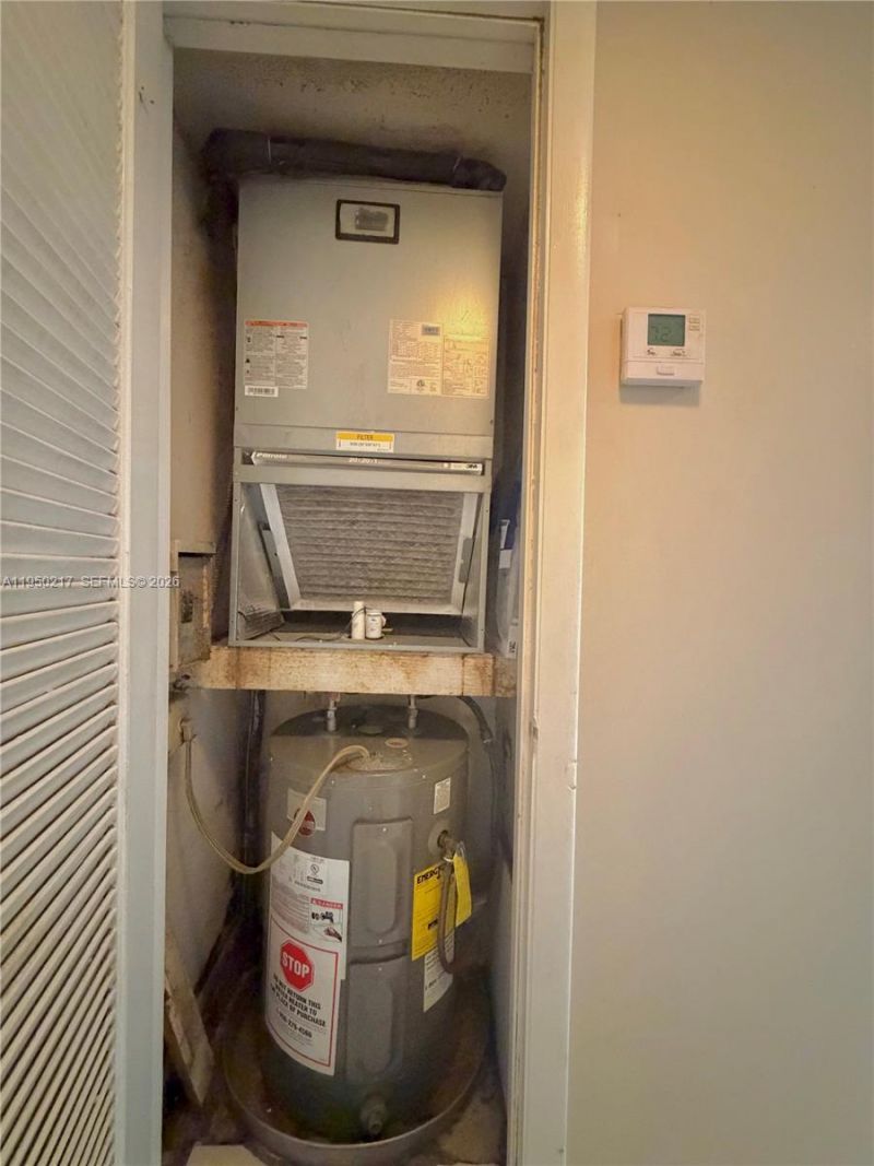 2320 S Cypress Bend Dr, Unit 206, Pompano Beach, FL 33069 Photo