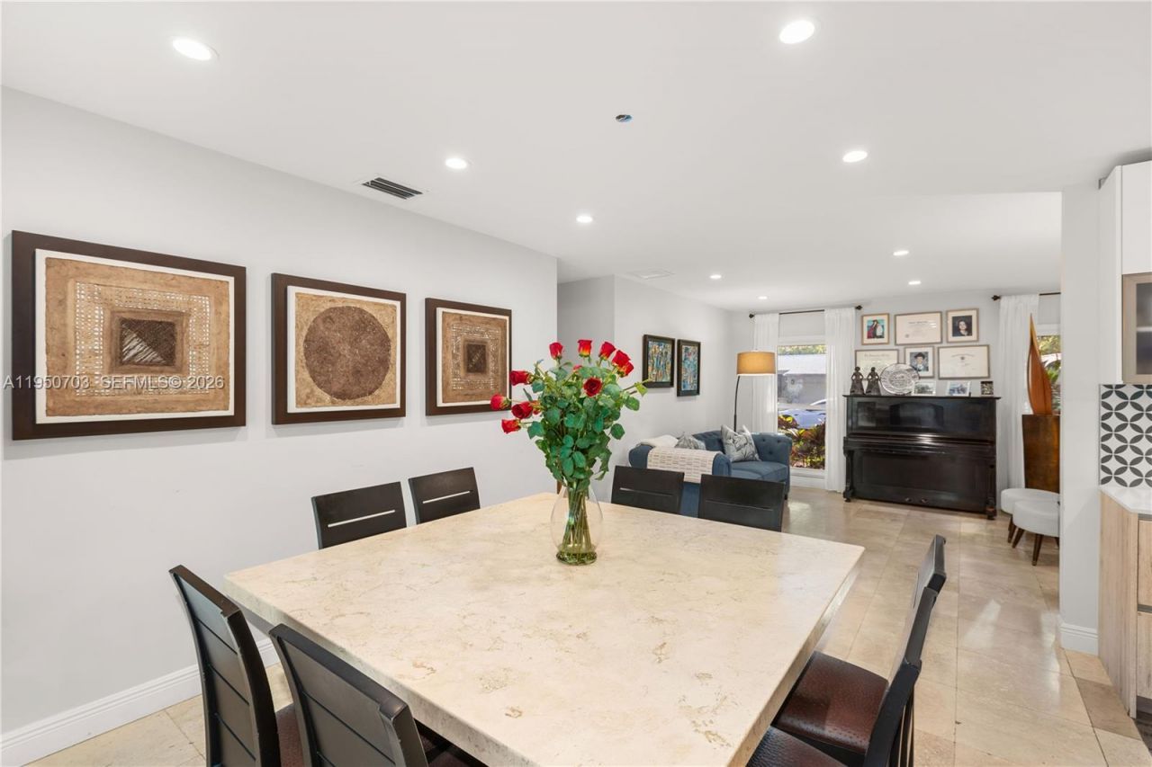 6809 Mentone St, Coral Gables, FL 33146 Photo