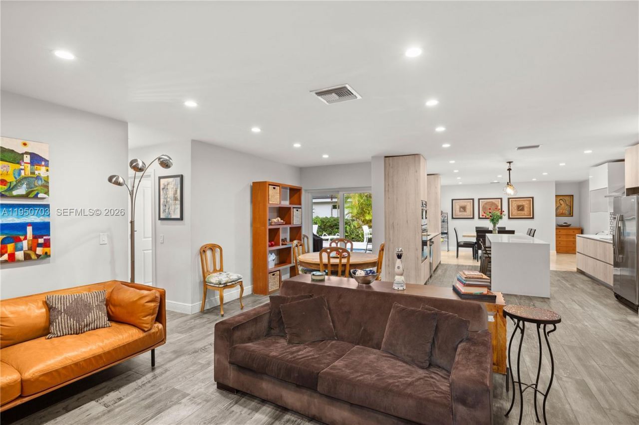 6809 Mentone St, Coral Gables, FL 33146 Photo