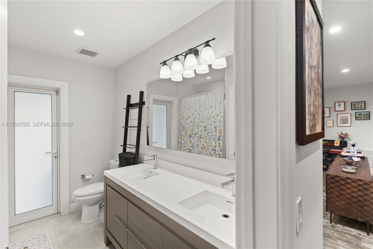 6809 Mentone St, Coral Gables, FL 33146 Photo