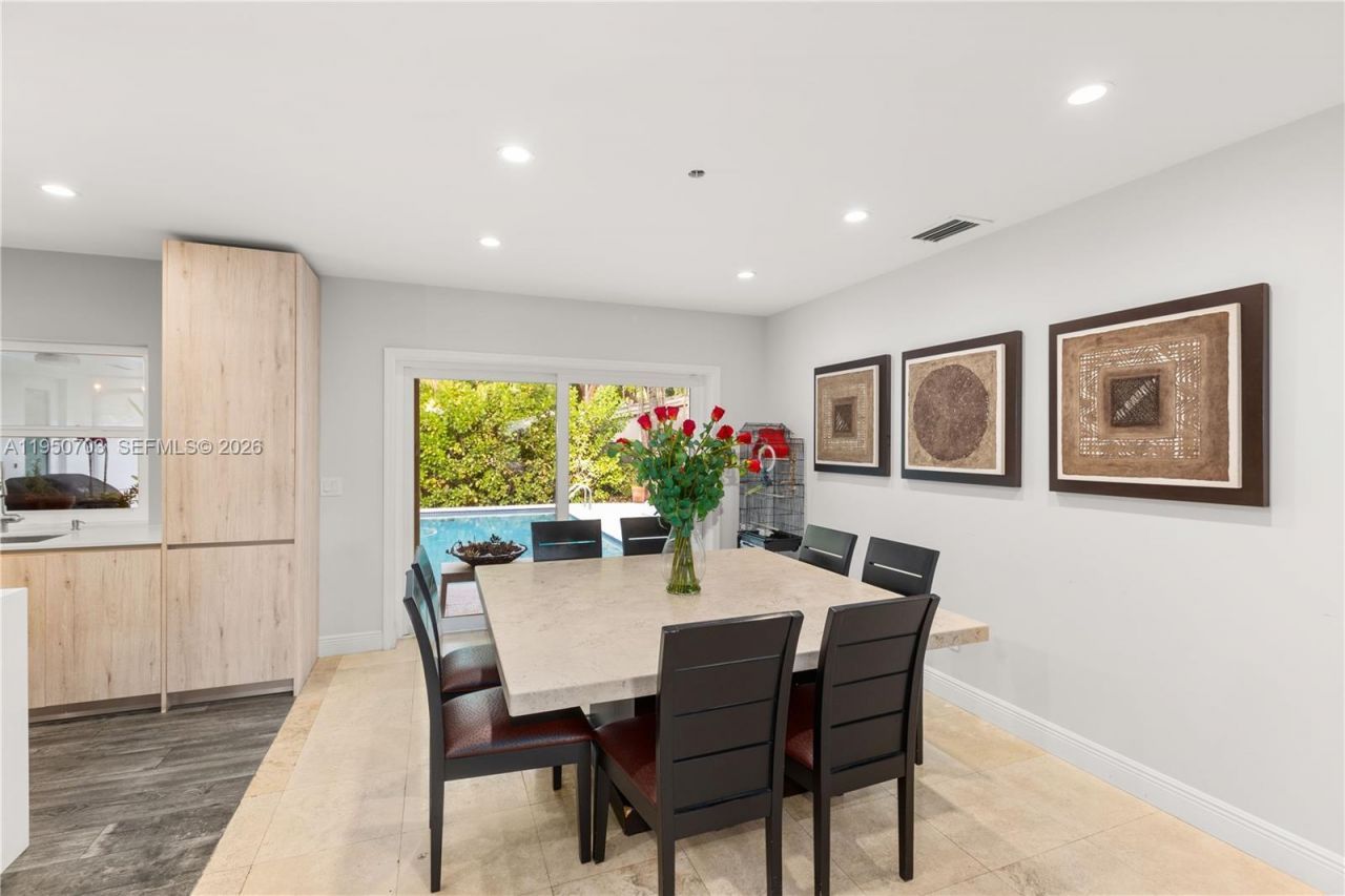 6809 Mentone St, Coral Gables, FL 33146 Photo