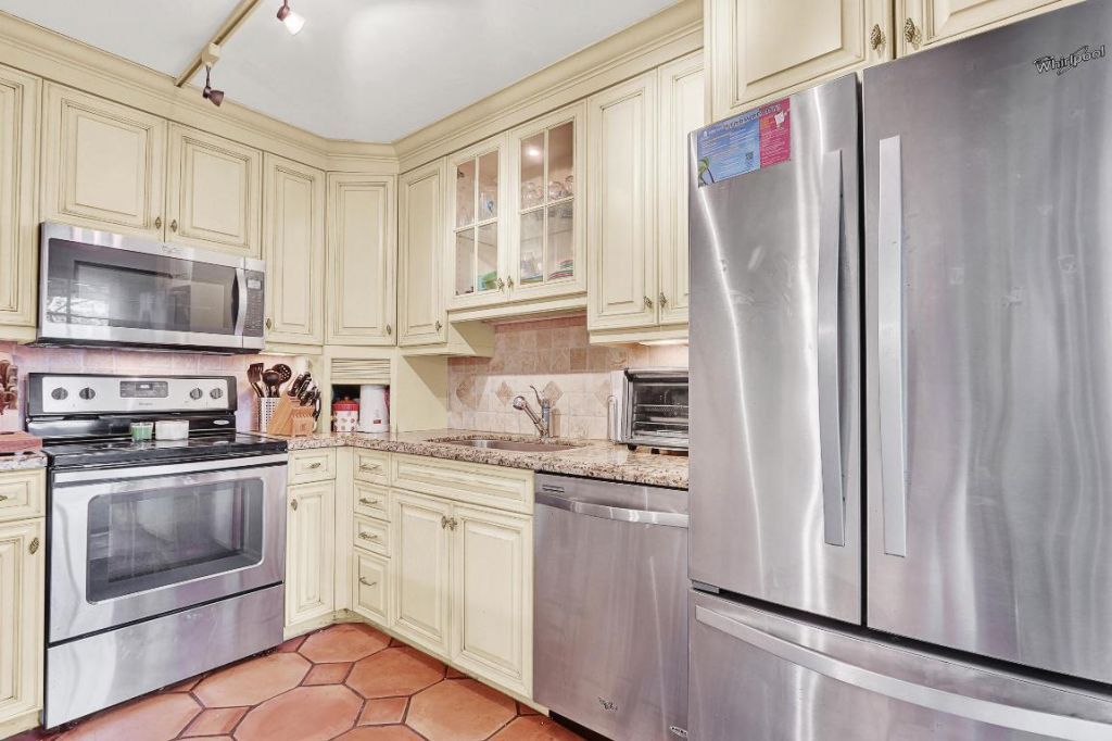 904 9th Terrace, Palm Beach Gardens, FL 33418 Photo