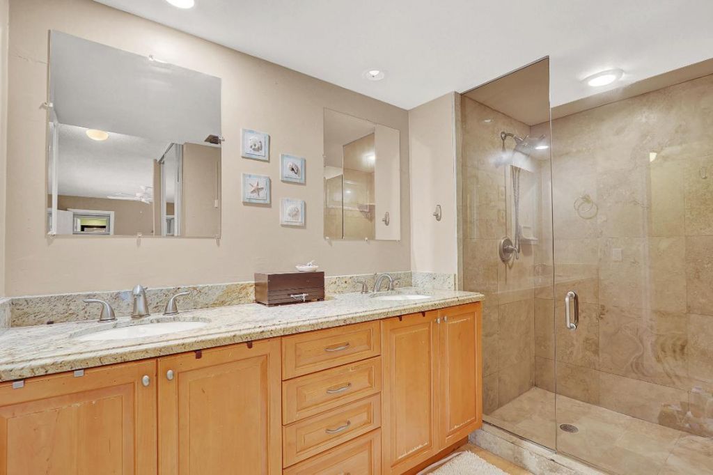 904 9th Terrace, Palm Beach Gardens, FL 33418 Photo