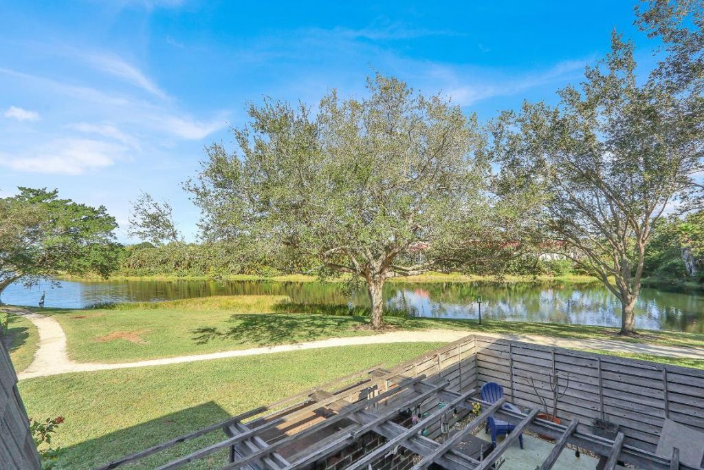 904 9th Terrace, Palm Beach Gardens, FL 33418 Photo