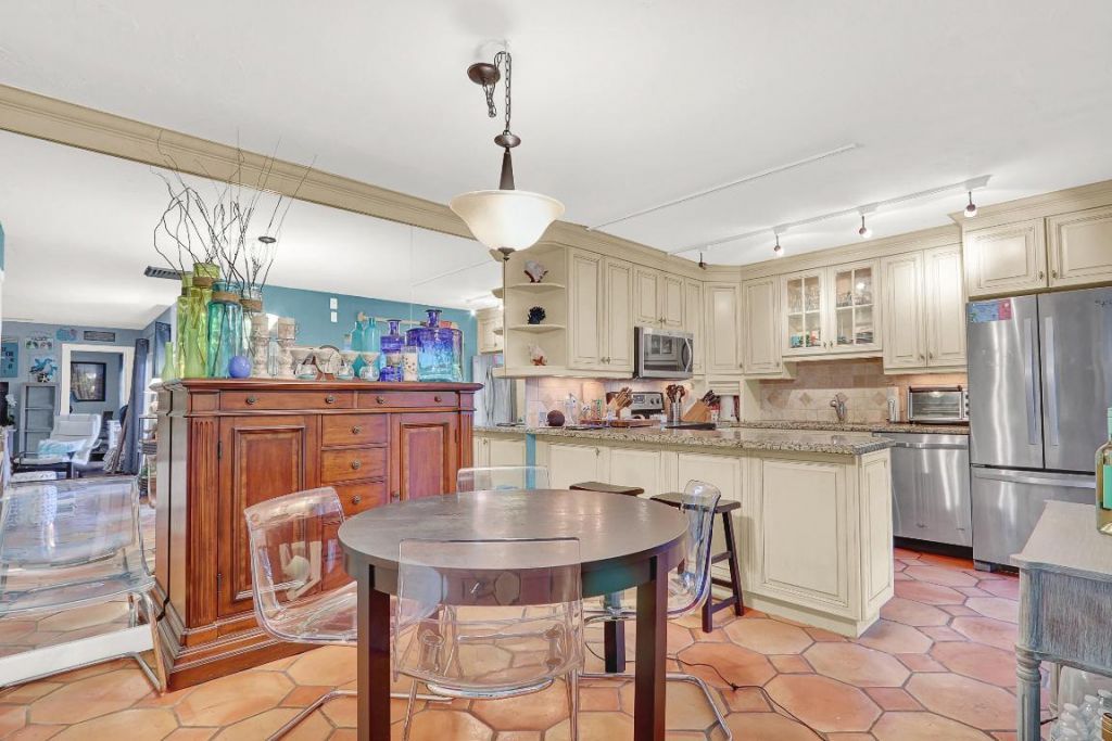 904 9th Terrace, Palm Beach Gardens, FL 33418 Photo