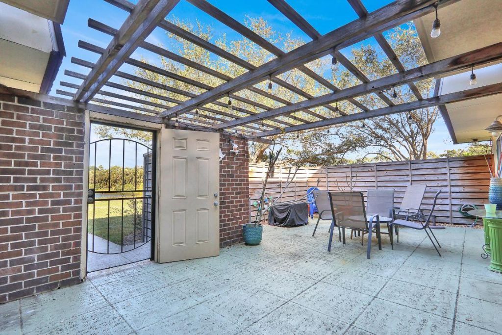 904 9th Terrace, Palm Beach Gardens, FL 33418 Photo