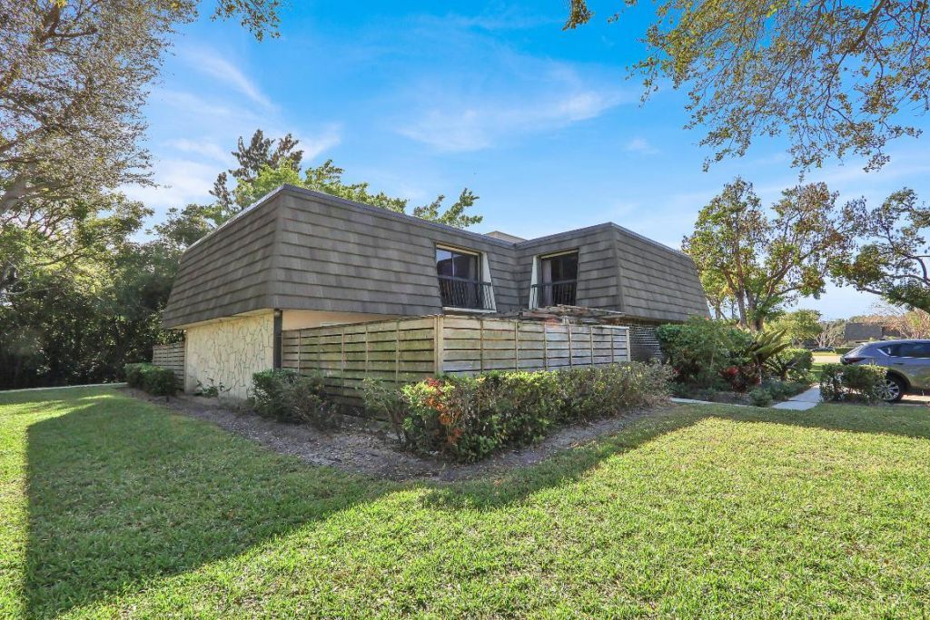 904 9th Terrace, Palm Beach Gardens, FL 33418 Photo