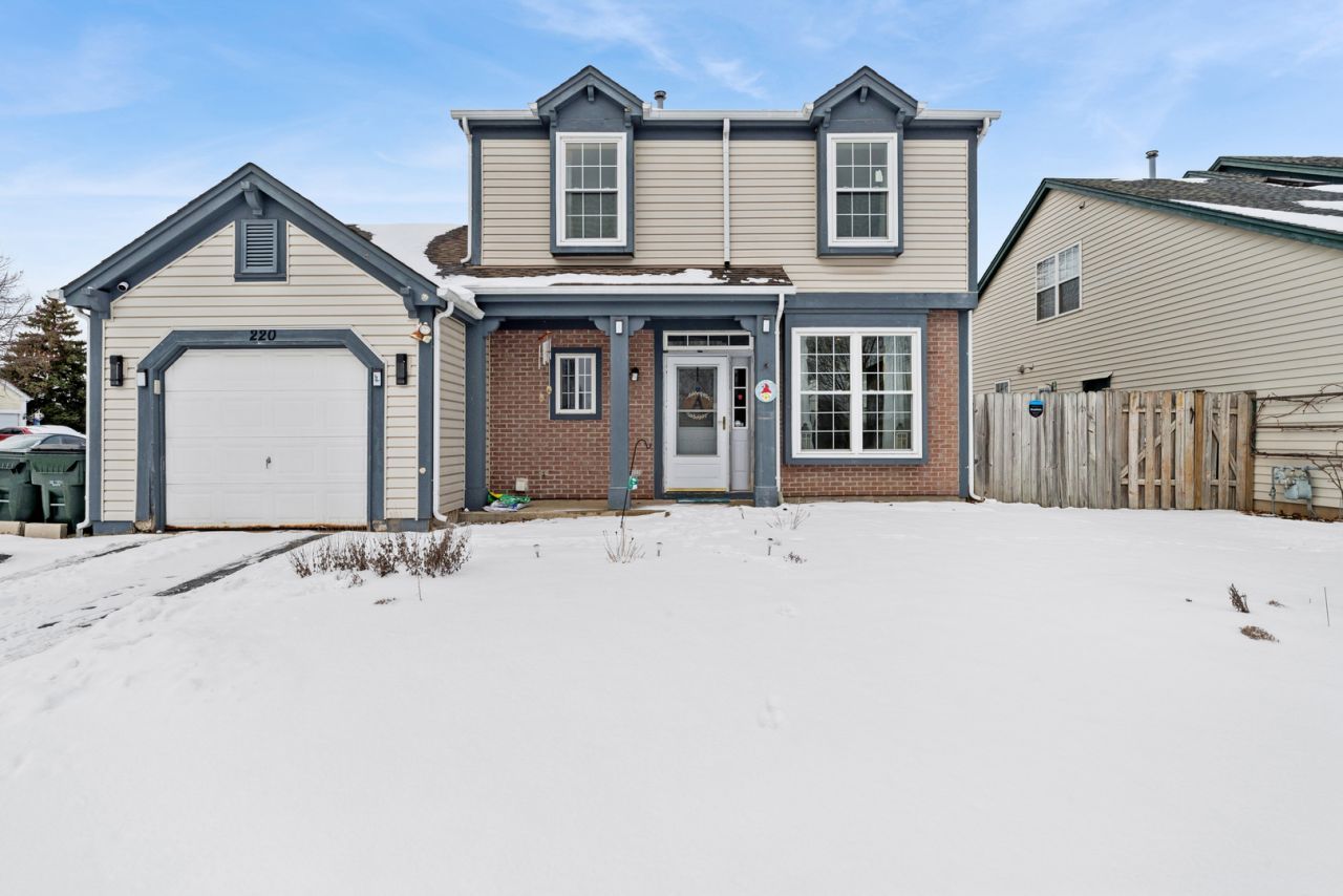 220 Pinehurst Drive, Mundelein, IL 60060 Main Photo