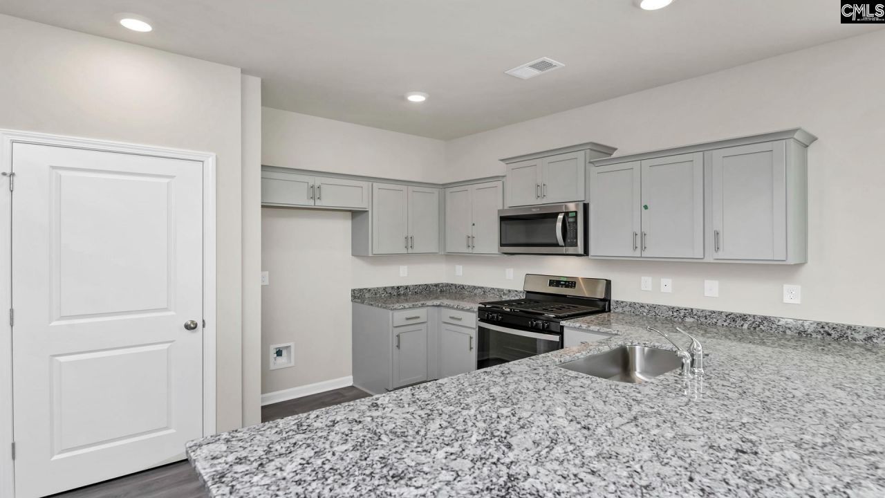 614 Edgetree Drive Photo 5