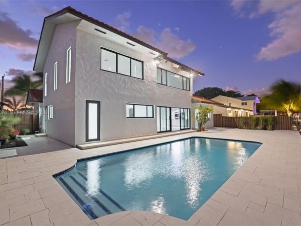 340 SE 13th Ave, Pompano Beach, FL 33060